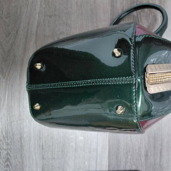 Shiny Vintage Green and Red Bowling Ball Purse - Picture 3 of 4